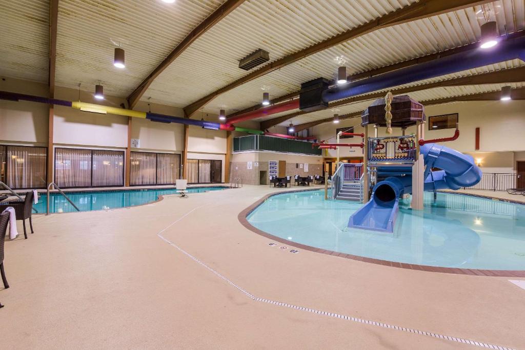 Clarion Hotel Convention Center image 20